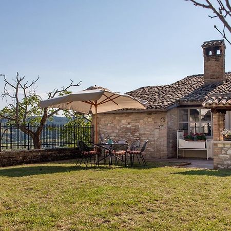I Casali Di Villa Benveduti Gubbio Exterior foto