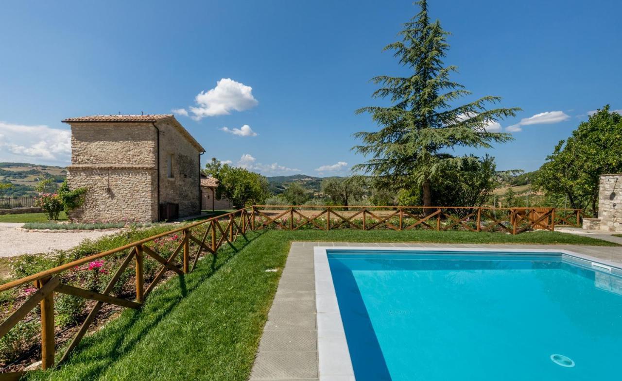 I Casali Di Villa Benveduti Gubbio Exterior foto