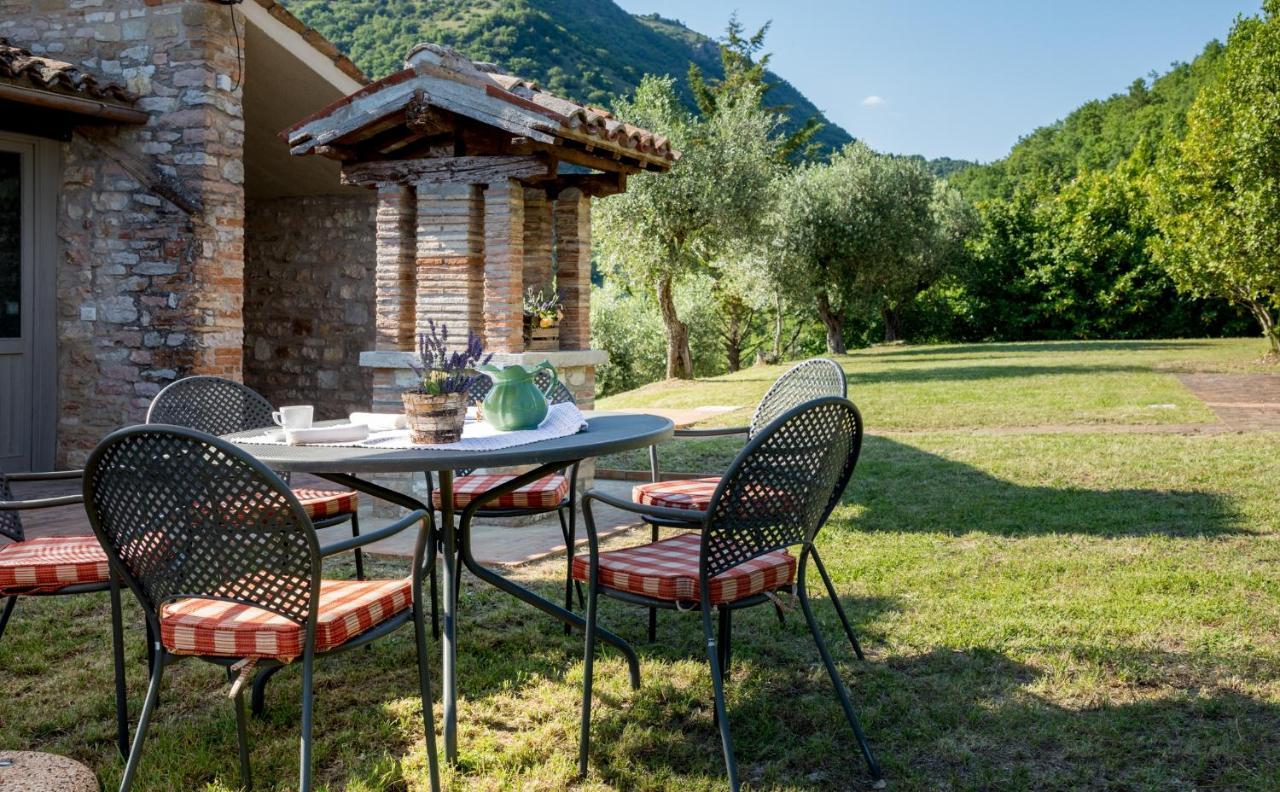 I Casali Di Villa Benveduti Gubbio Exterior foto