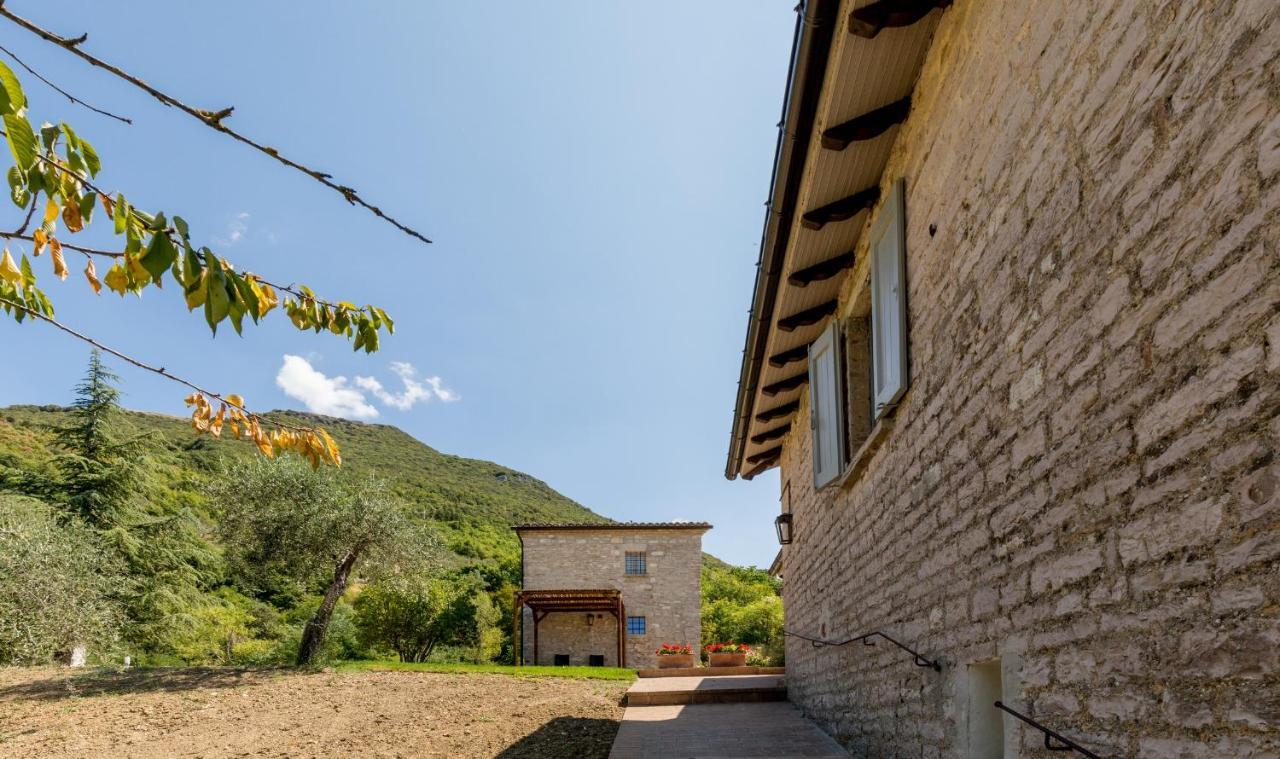 I Casali Di Villa Benveduti Gubbio Exterior foto