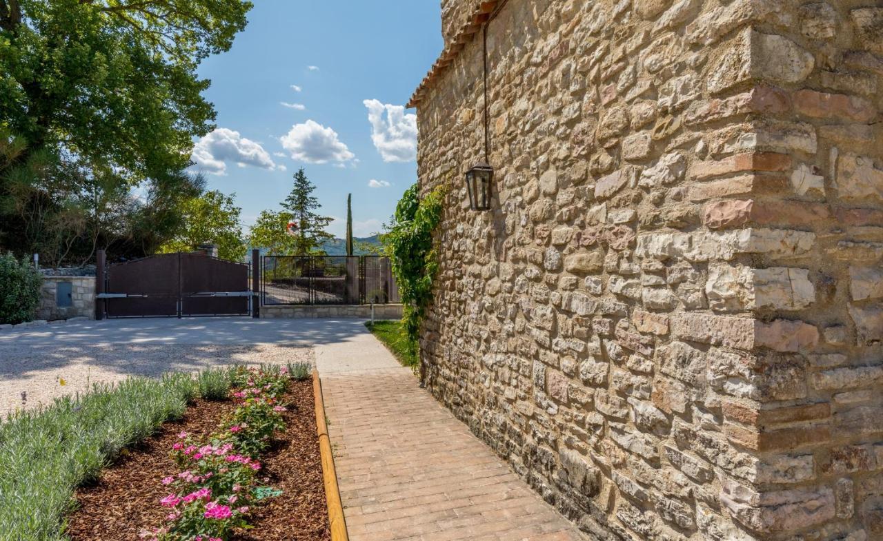 I Casali Di Villa Benveduti Gubbio Exterior foto